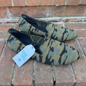 Time & Tru Camouflage Knit Loafer Flats Size 10M NEW